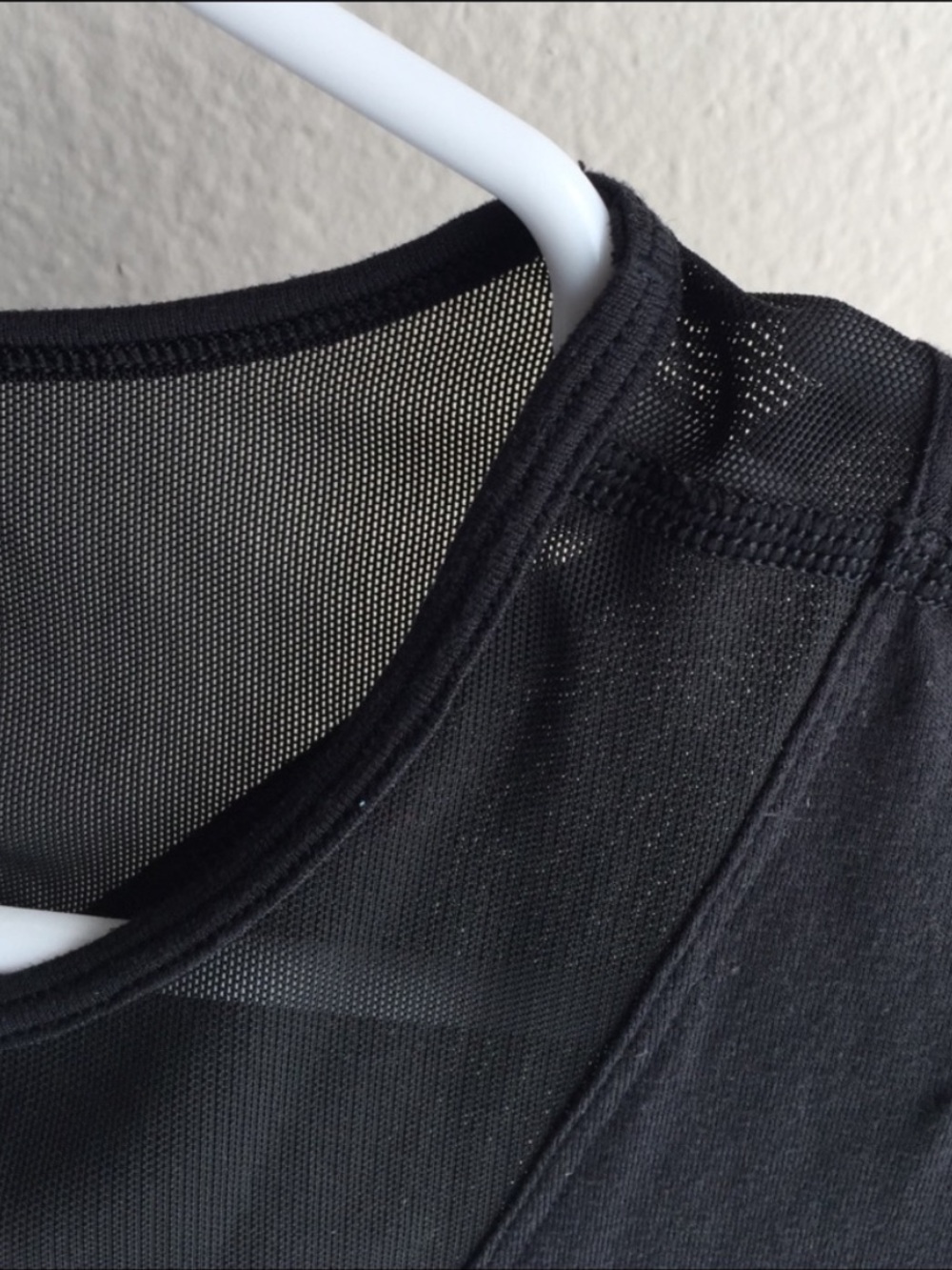 Lululemon Lab Edge Tee - Picture 9 of 9